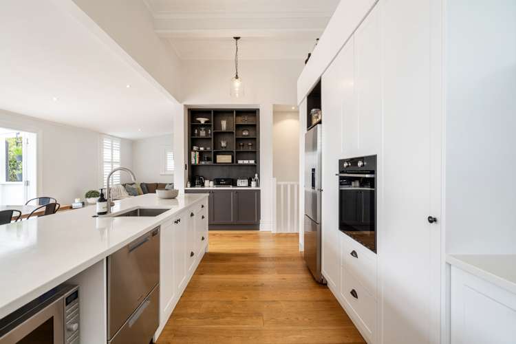 6 Shoal Bay Road Devonport_5