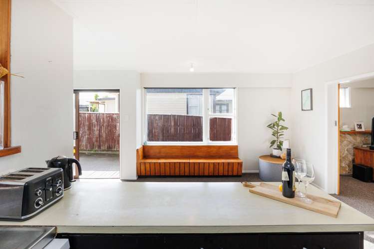 98 Lethbridge Street Feilding_14