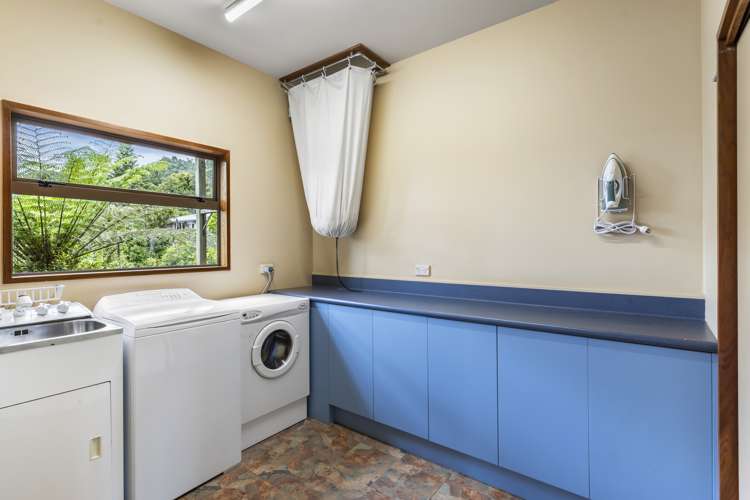 318 Forest Hill Road Waiatarua_32