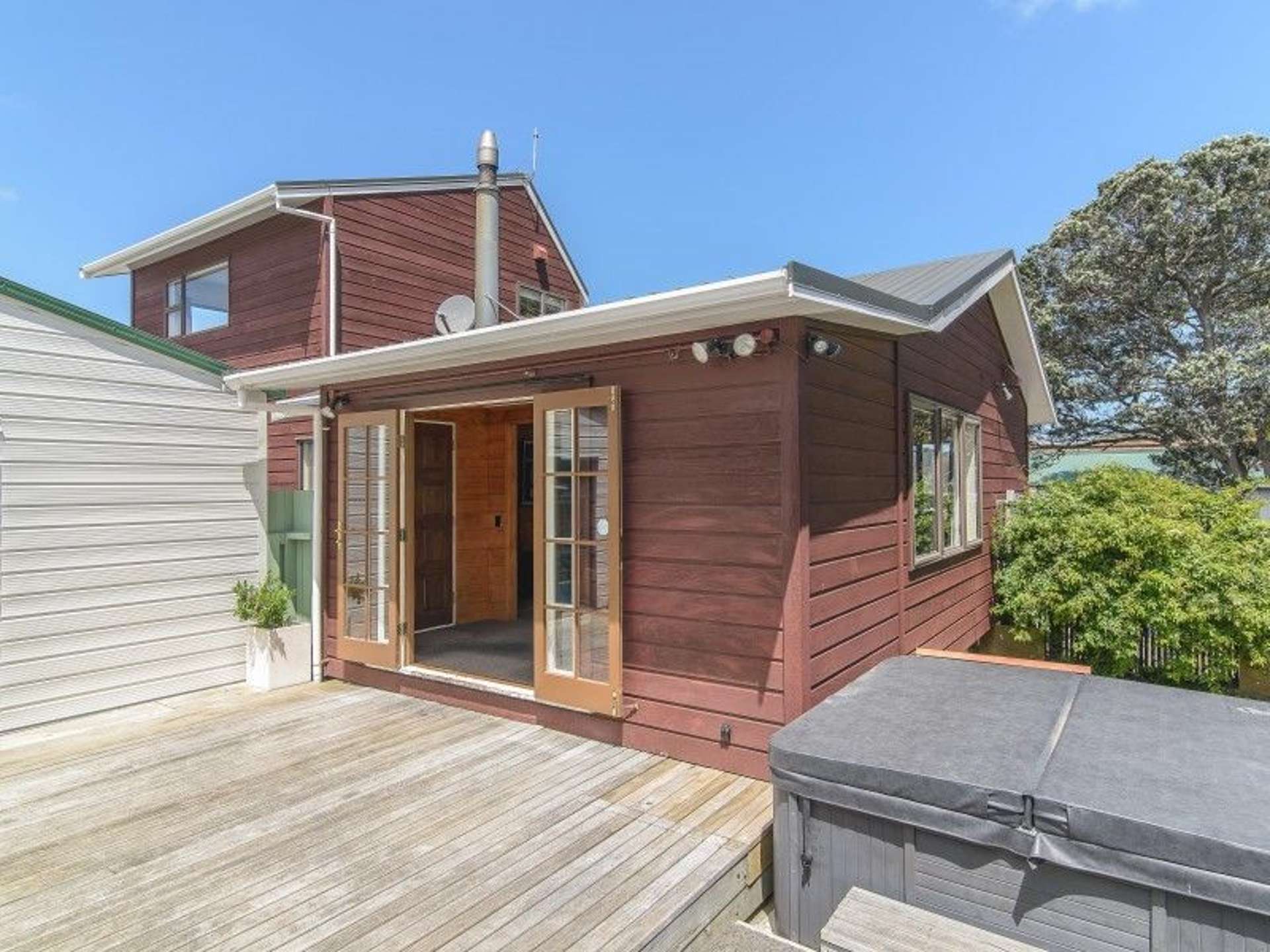 210a Queens Drive Lyall Bay_0