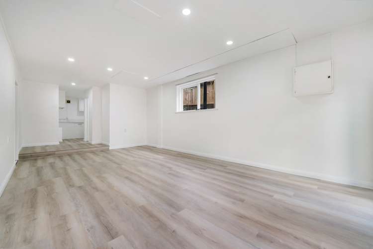 13 Bond Crescent Forrest Hill_12