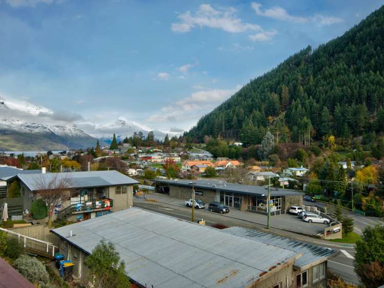 118 Hallenstein Street Queenstown_4