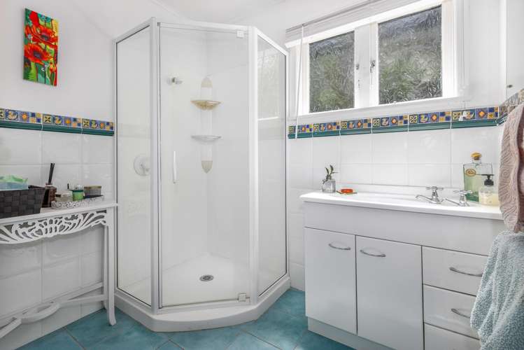 48 Seaview Road Paremata_17