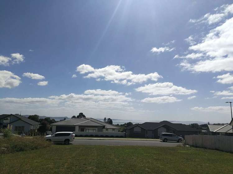 7 Ruth Craig Place Stanmore Bay_0