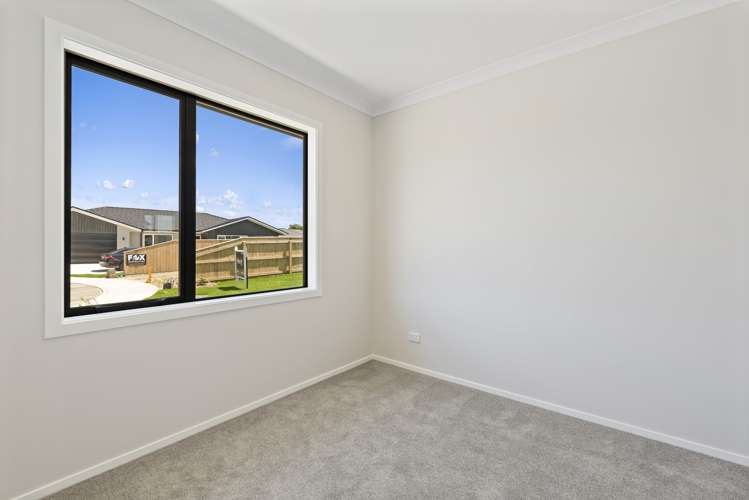10 Oak Place Levin_13