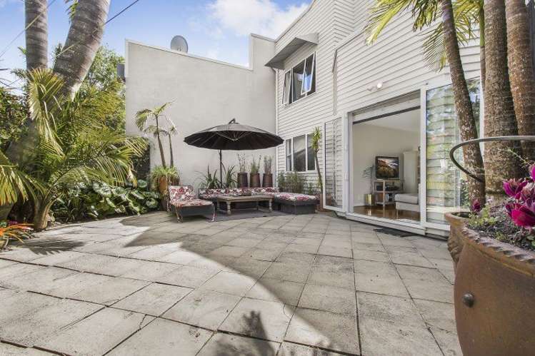 2/70a Sackville Street Grey Lynn_1