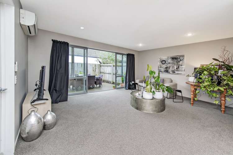 1/18 Goldsmith Place Waltham_5