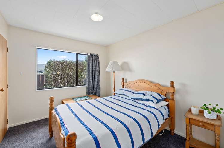 11 Simcox Street Otaki Beach_13