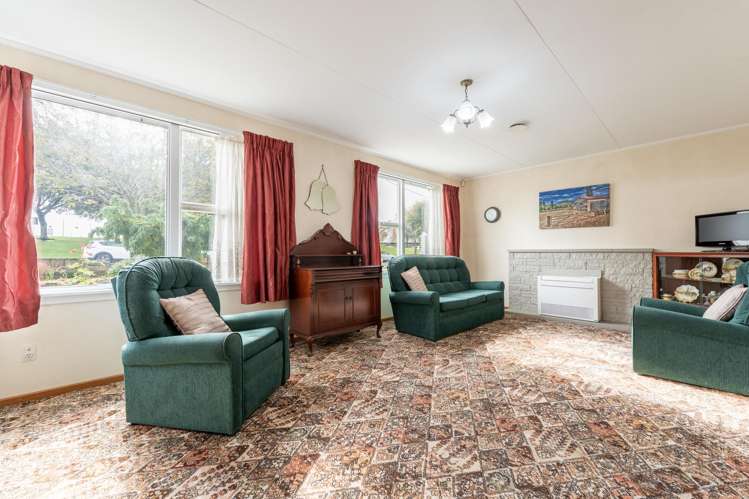 108 Pages Road Marchwiel_4