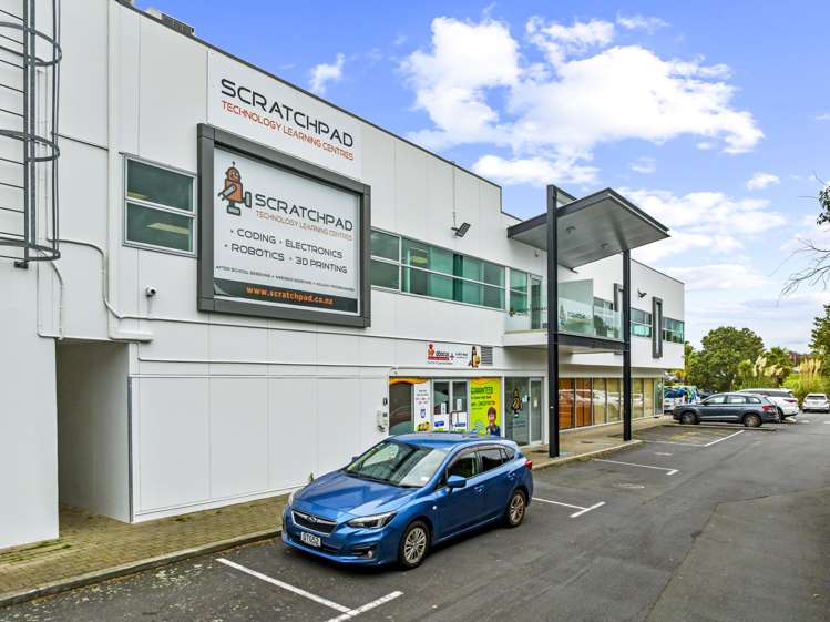 23/2 Bishop Dunn Place Botany Downs_13