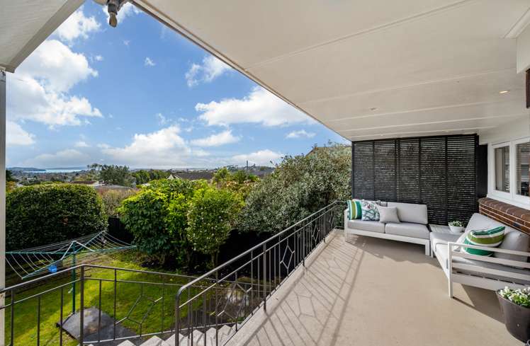 25 Bradbury Road Botany Downs_23