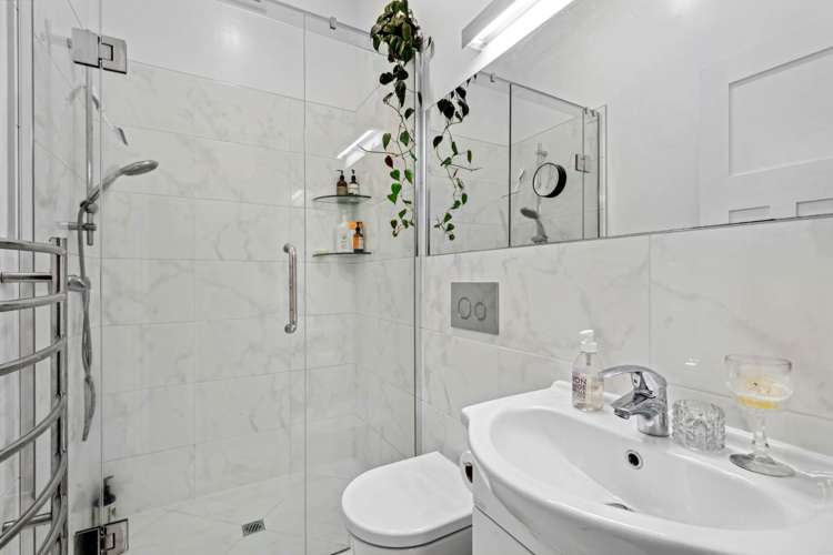 7a North Avenue Narrow Neck_16