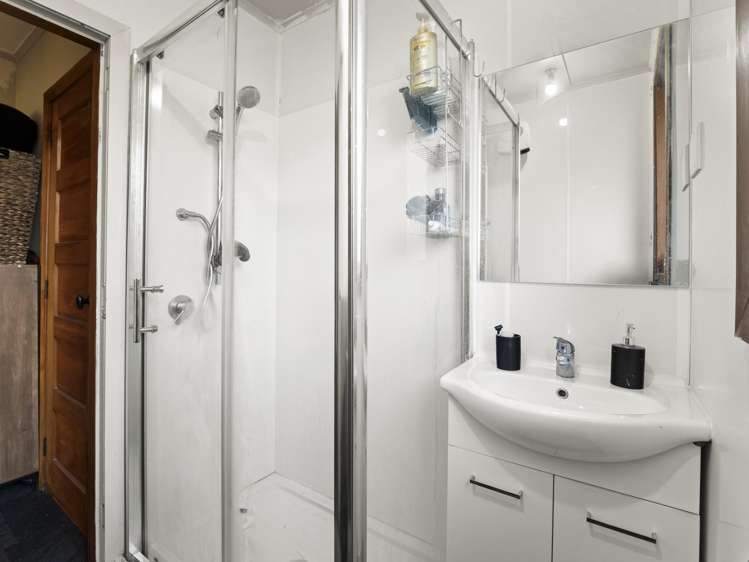 32 Panmure Avenue Calton Hill_14