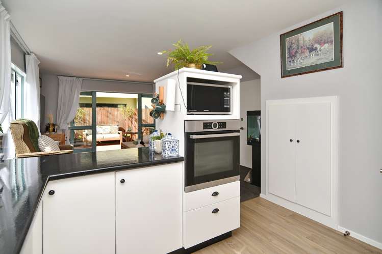 5/19 Longley Place Addington_5