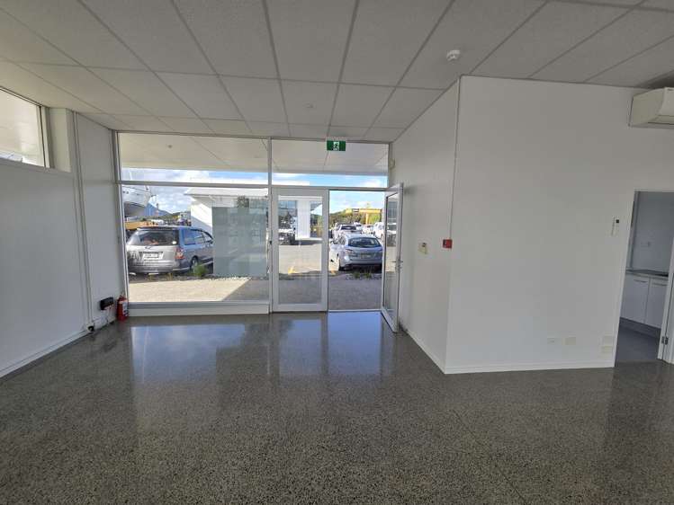 7/30 Rauiri Drive Marsden Cove_3