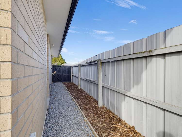 2/422 Wilsons Road North Waltham_17