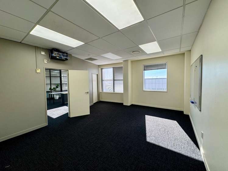 2 Devon Street East New Plymouth_9