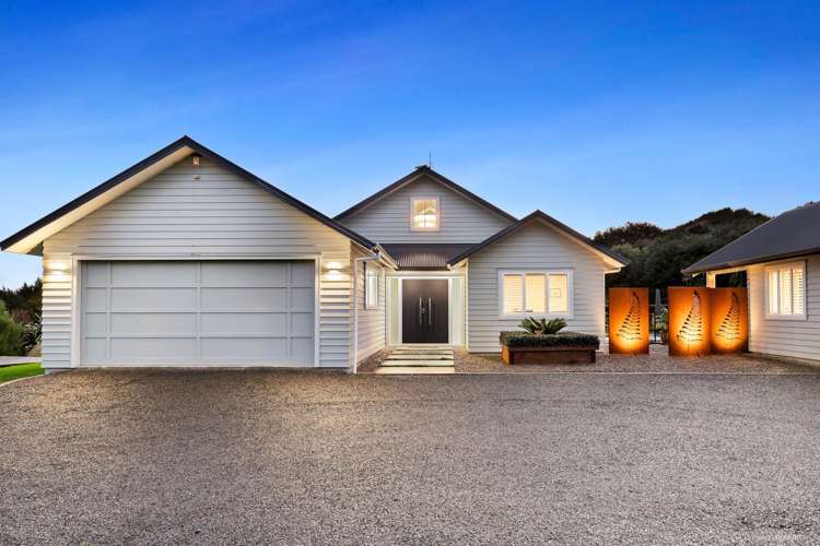 34 Niccone Place Bombay_22