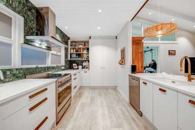 899 Whangaparaoa Road_2