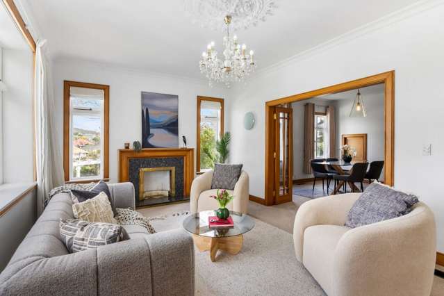 Prime Location Family Home + Guest Cottage
