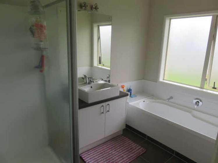 64 Farringdon Avenue Rototuna North_14