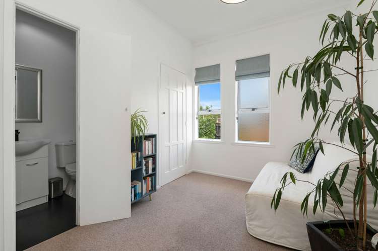 132 Ranolf Street Glenholme_16