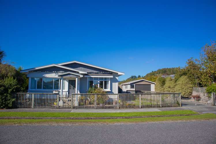 41 Palmerston Street Greymouth_36