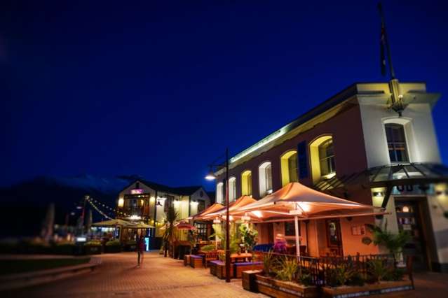 88 Beach Street Town Centre_3