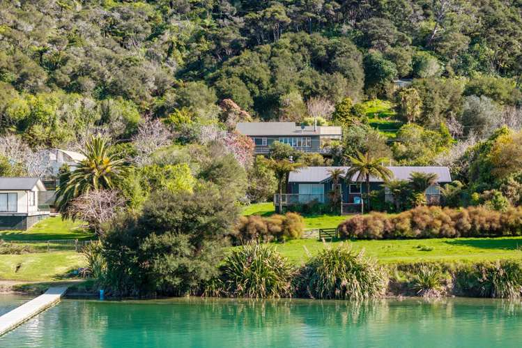 Lot 1,3,15 Lochmara Bay Queen Charlotte Sound_5