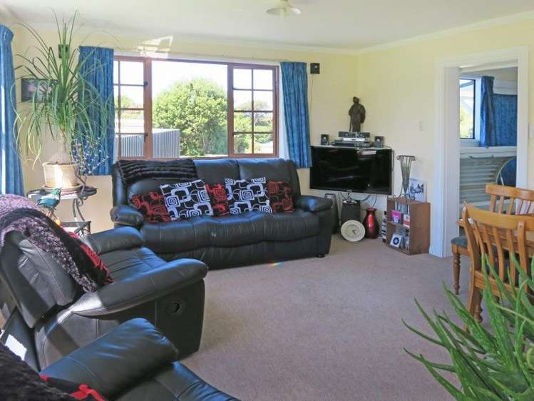 23 Totara Street Kaka Point_6