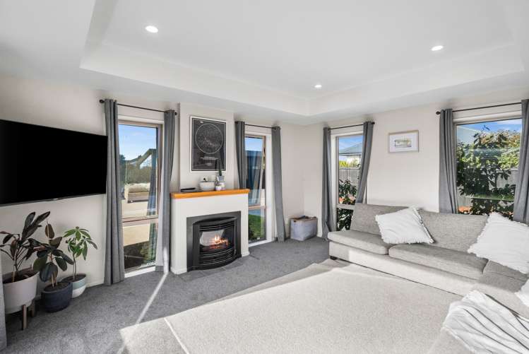 9 Kingsbridge Drive Burwood_8