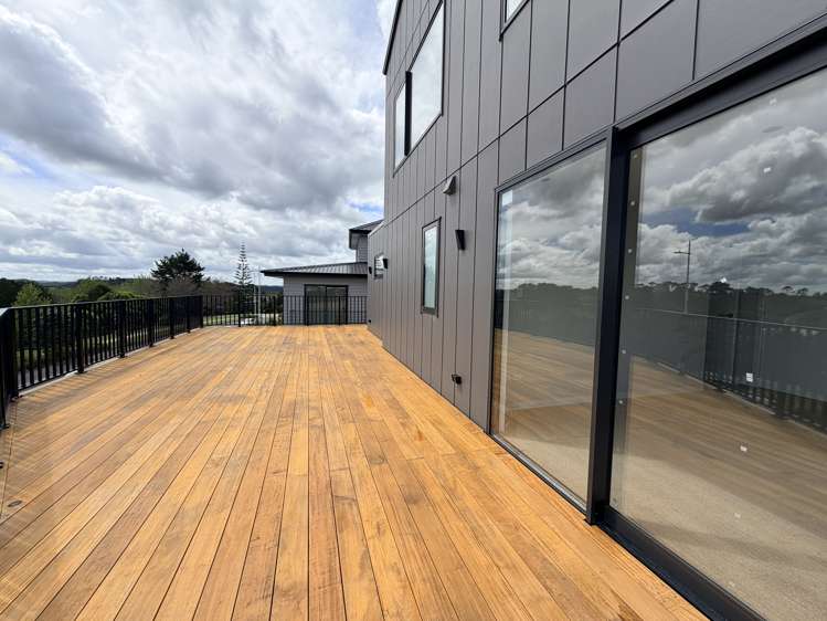 5 Taku Close Long Bay_1