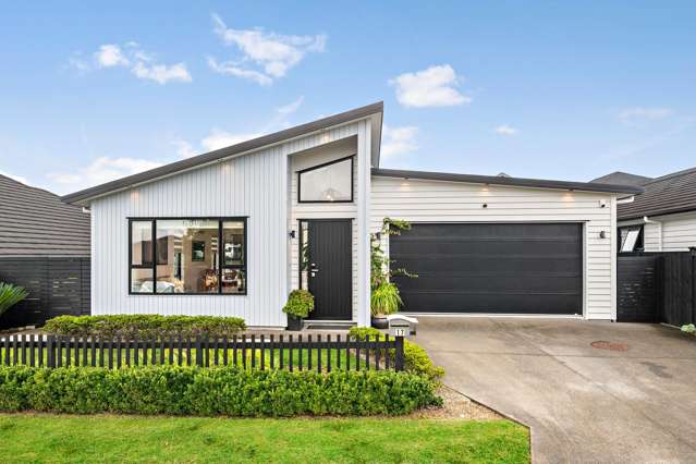 Expansive Garden Charm