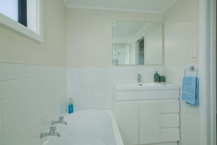 2/1 Weka Road South Bay_25