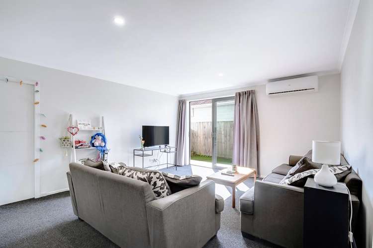 2/12 Beaumont Street Hamilton East_8