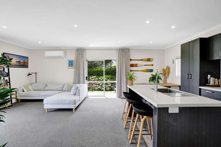 8 Manatu Lane Inglewood_7