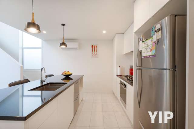 74 Cedarwood Street Woodridge_3