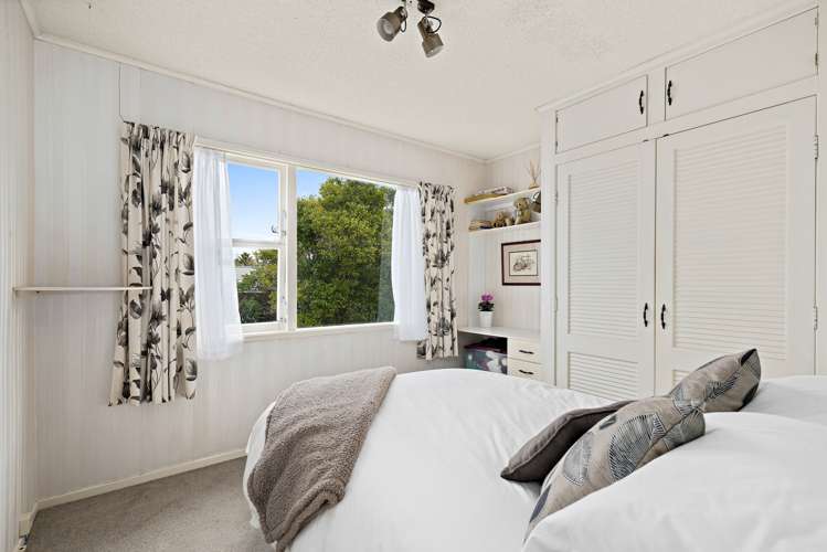 51 Gordon Avenue Forrest Hill_13