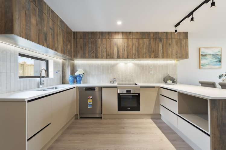 4/31 Tiroroa Avenue_3