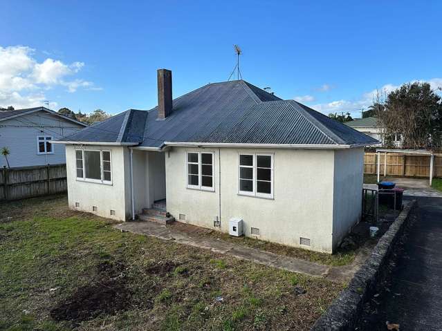 Rare Find, 3 Bedroom Standalone in Three Kings