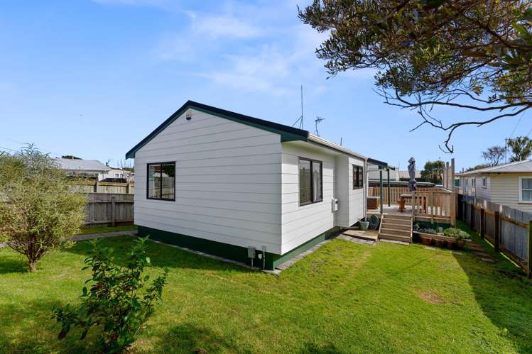 6A Parakai Street_0