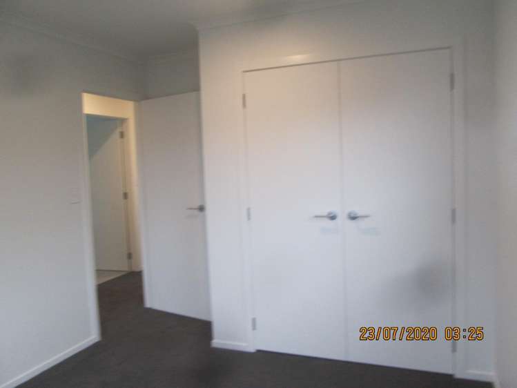 54 Featherstone Drive 2743_8