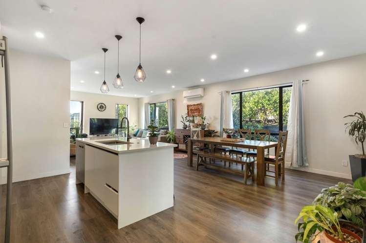 9 Te Aparangi Crescent Papakura_8