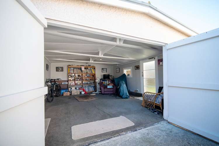 31 Maitland Avenue Stoke_26