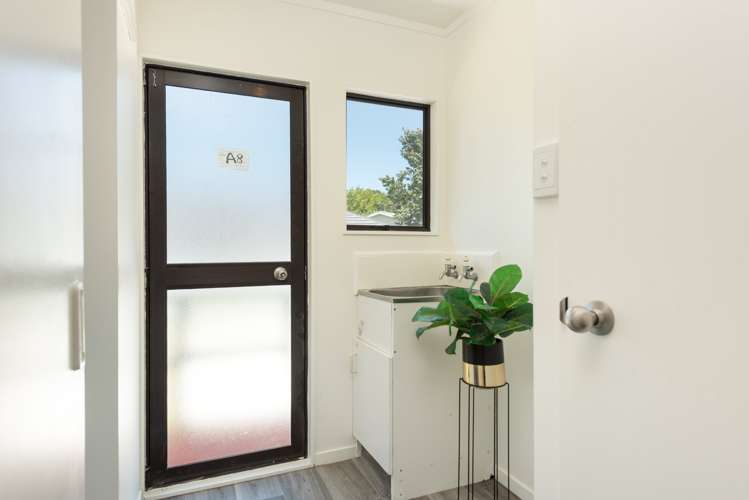 8a Solomon Street Brookfield_13