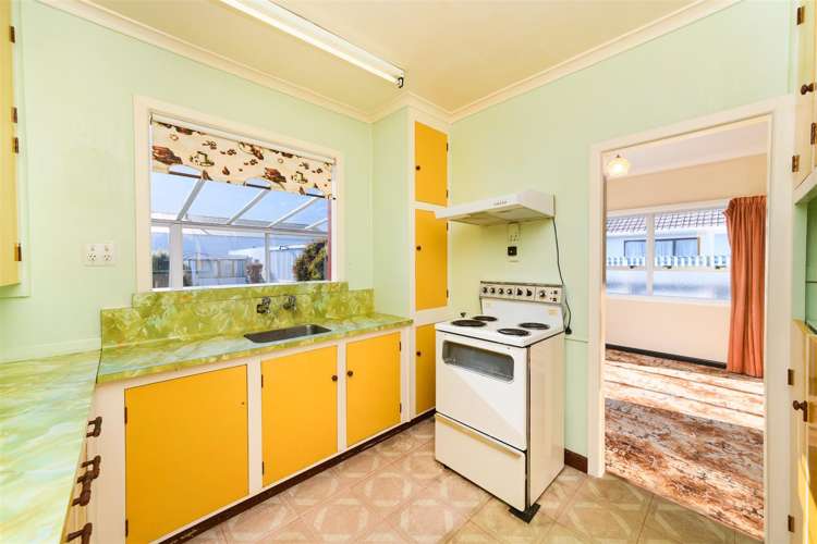 27 Lower High Street Marton_9