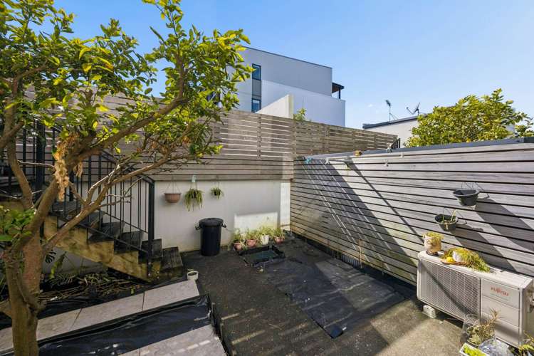 8 Kimiora Street Three Kings_11