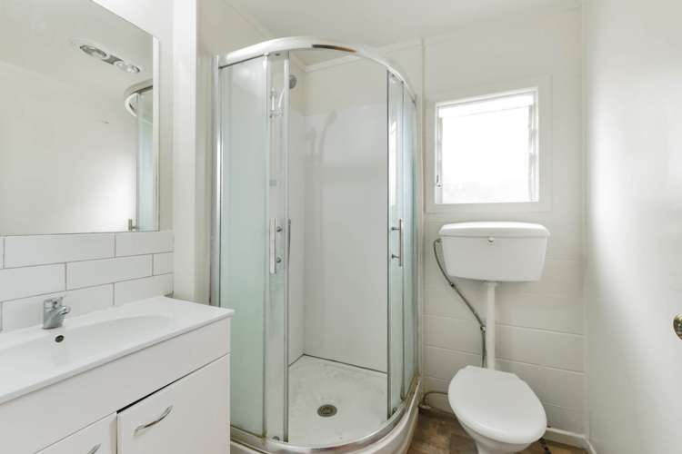 19 Tauhara Street Green Bay_11