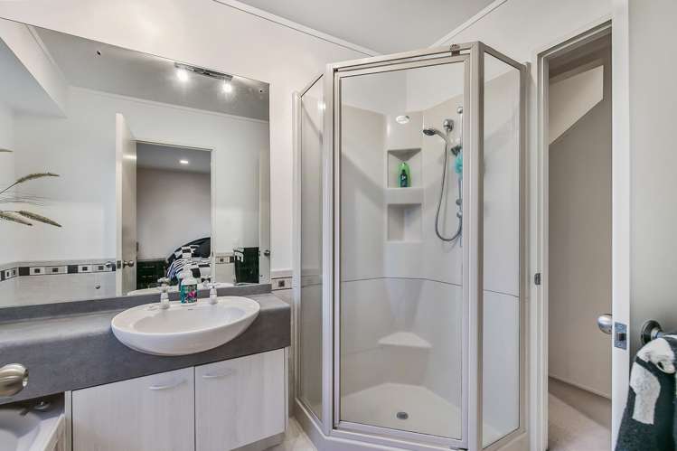 1/49 Ribbonwood Crescent Goodwood Heights_9