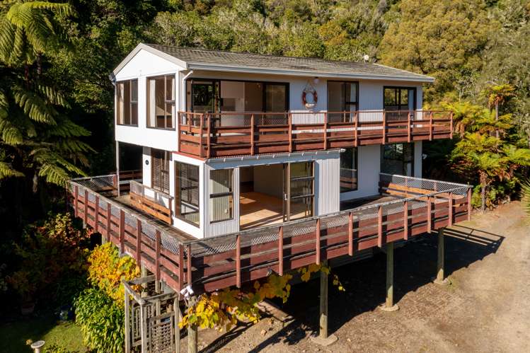 2369 Queen Charlotte Drive Anakiwa and Surrounds_12